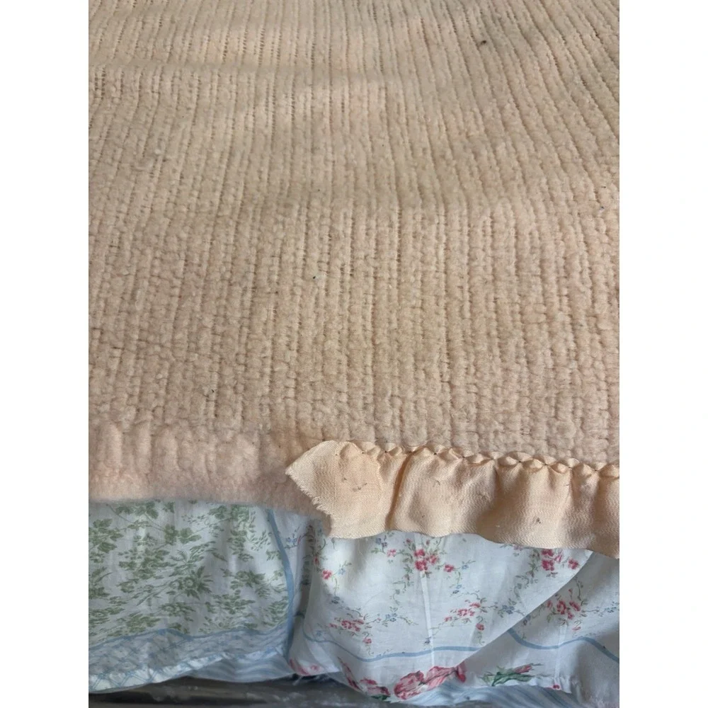 Vintage Weave Thermal Blanket Light Pink Satin Bound Edge Acrylic 74